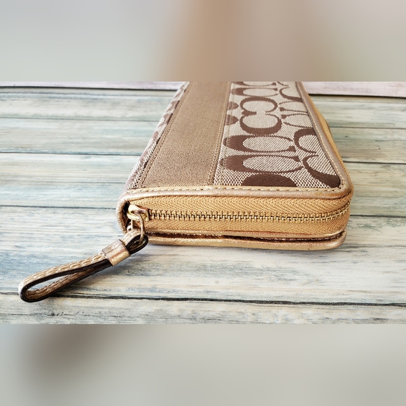 COACH Signature Stripe Full Zip Wallet Khaki/Gold Metallic F42628 - Picture 4 of 12